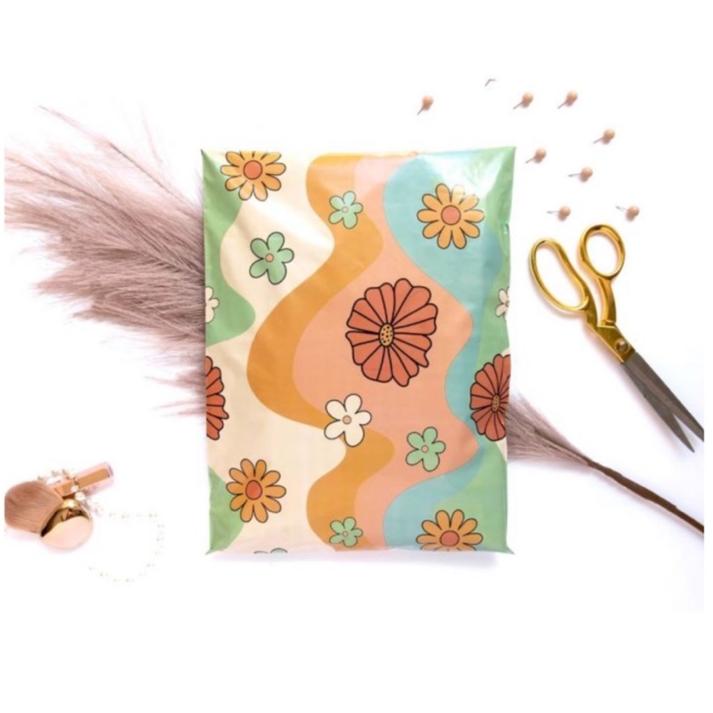 20 (10” x 13”) Retro Floral Poly Mailers Poly Bags BRAND NEW